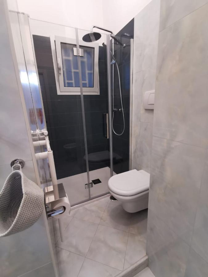 Comfort Apartment And Terrace Nel Cuore Di Bari Exterior foto