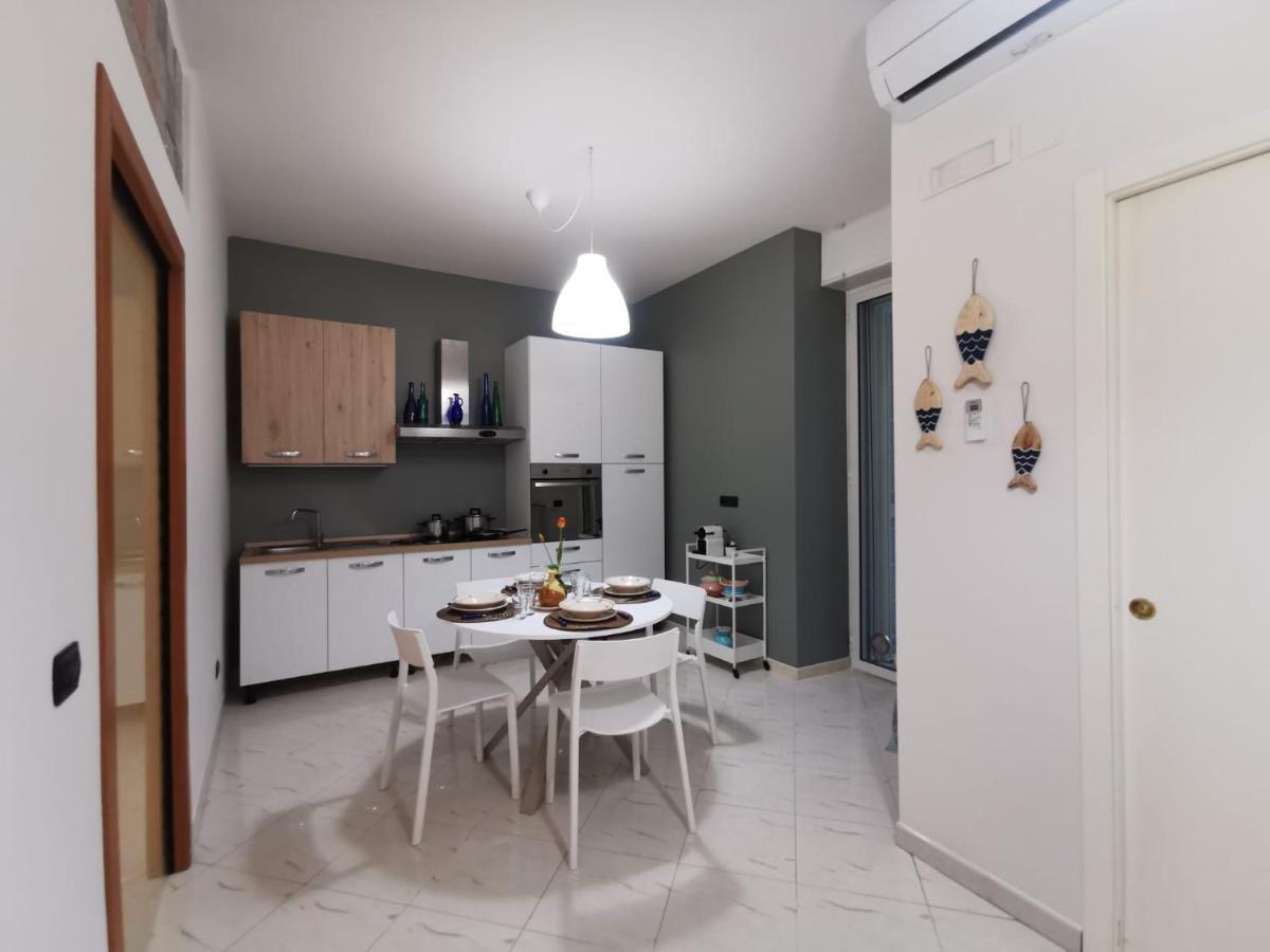 Comfort Apartment And Terrace Nel Cuore Di Bari Exterior foto